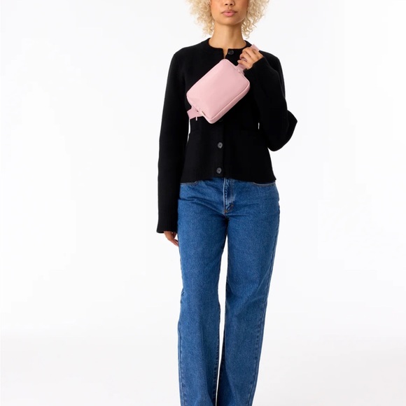 *NWT* BEIS The Belt Bag in Atlas Pink - Picture 4 of 8
